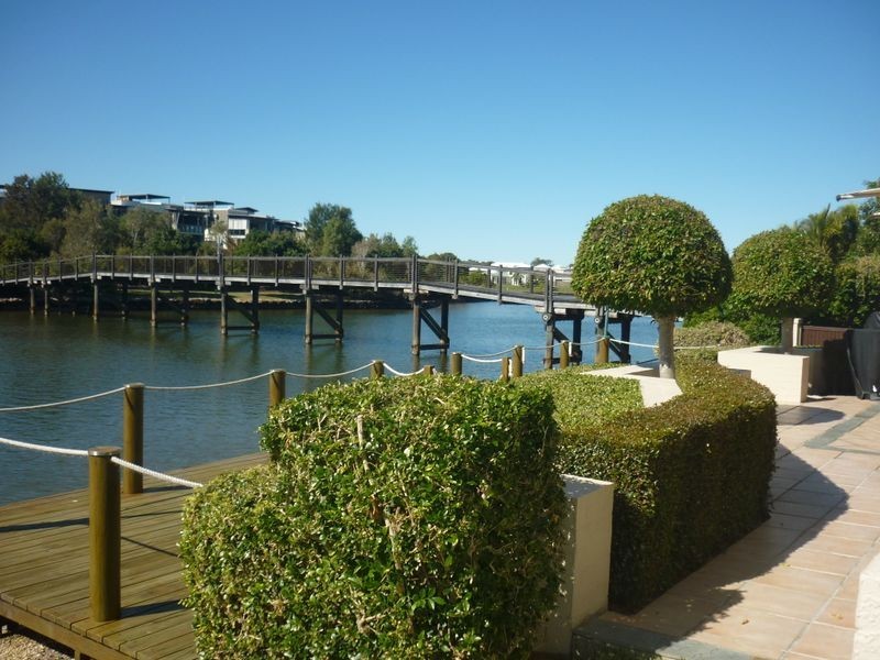 25 Tamarind Place, Twin Waters QLD 4564