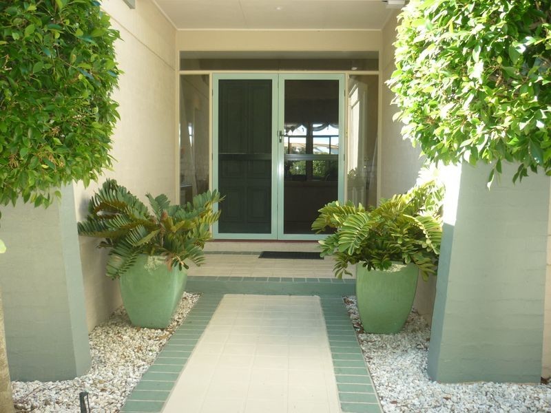 25 Tamarind Place, Twin Waters QLD 4564