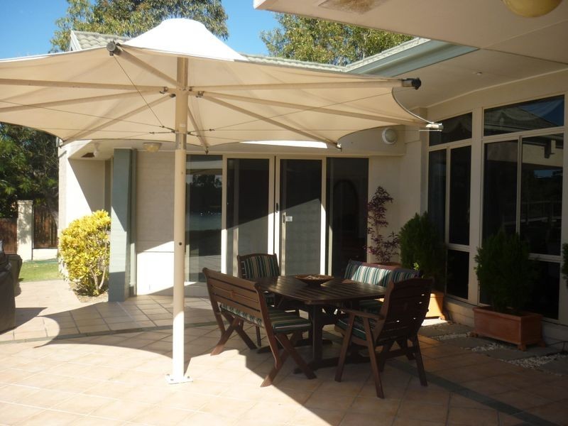 25 Tamarind Place, Twin Waters QLD 4564
