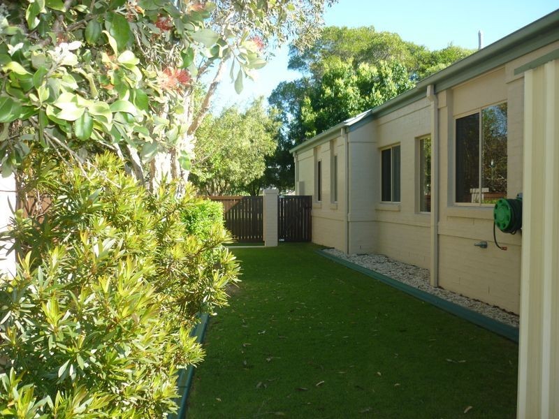 25 Tamarind Place, Twin Waters QLD 4564