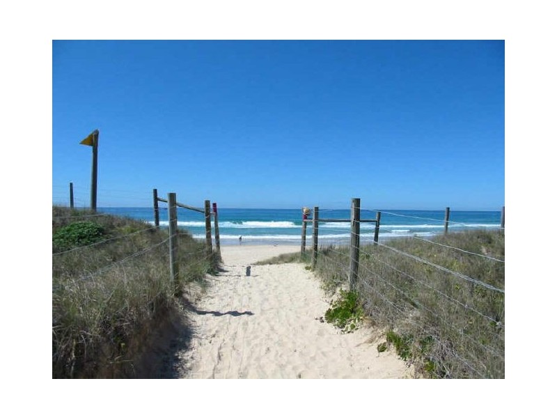 4/3 Mudjimba Beach Rd, Mudjimba QLD 4564