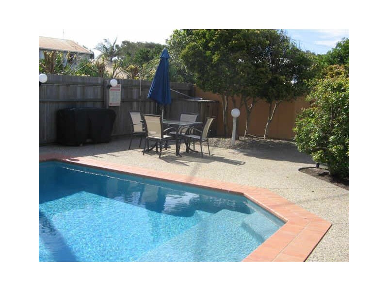 1/1 Flindersia St, Marcoola QLD 4564