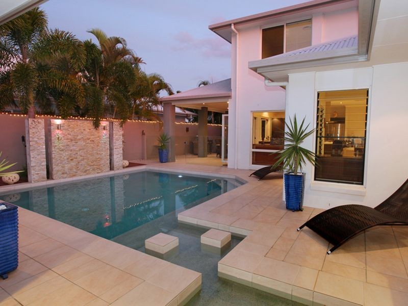 2 River Edge Court, Twin Waters QLD 4564