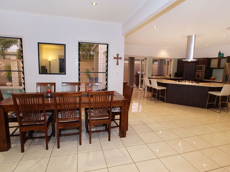 2 River Edge Court, Twin Waters QLD 4564