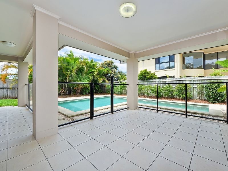 5 Veerings Crescent, Twin Waters QLD 4564