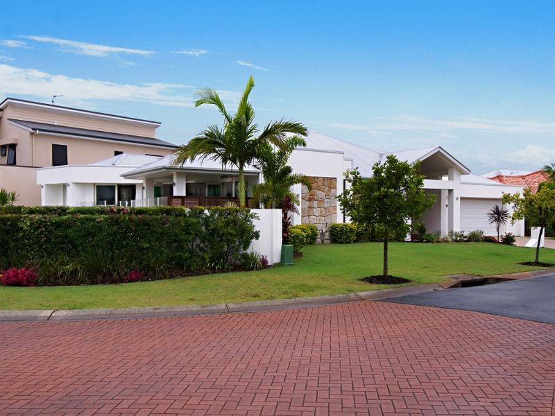1 Parsons Bank Drive, Twin Waters QLD 4564