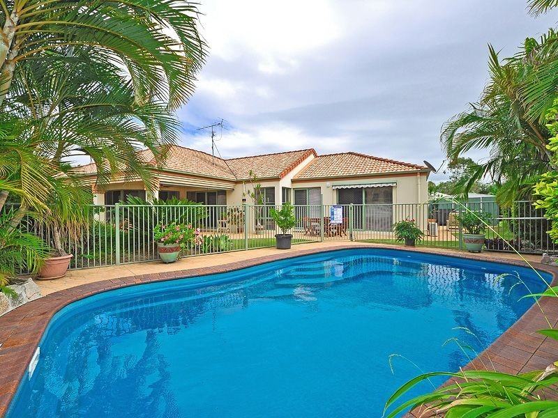 7 Watergum Place, Twin Waters QLD 4564