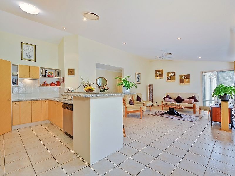 7 Watergum Place, Twin Waters QLD 4564