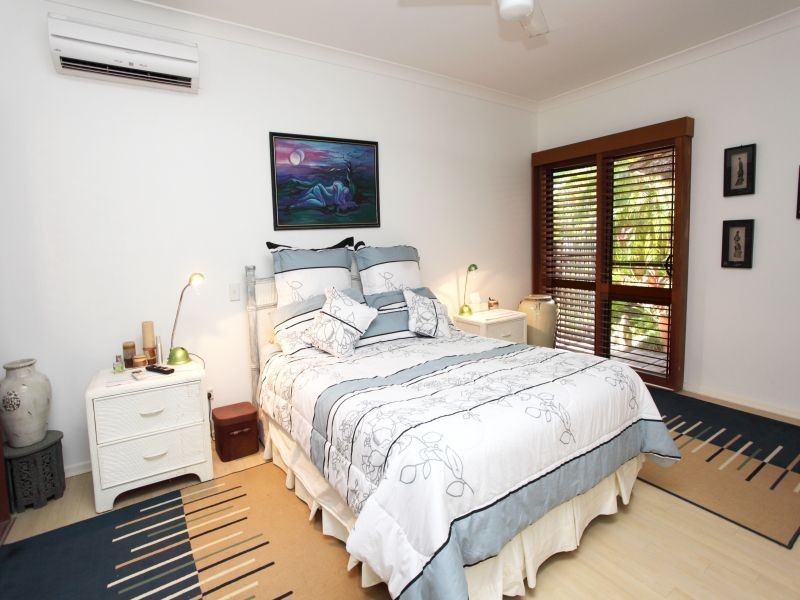 4 Watergum Place, Twin Waters QLD 4564