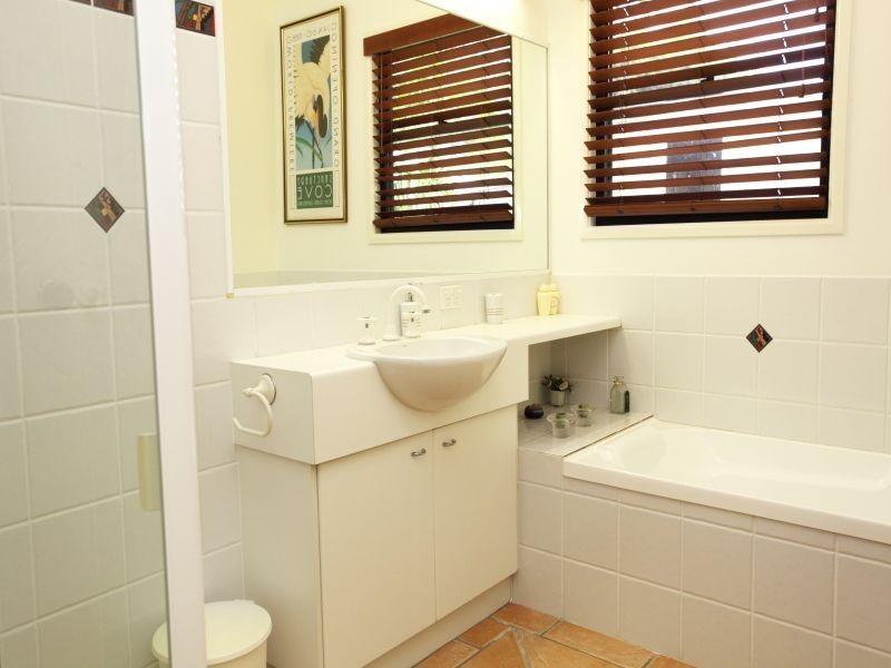 4 Watergum Place, Twin Waters QLD 4564