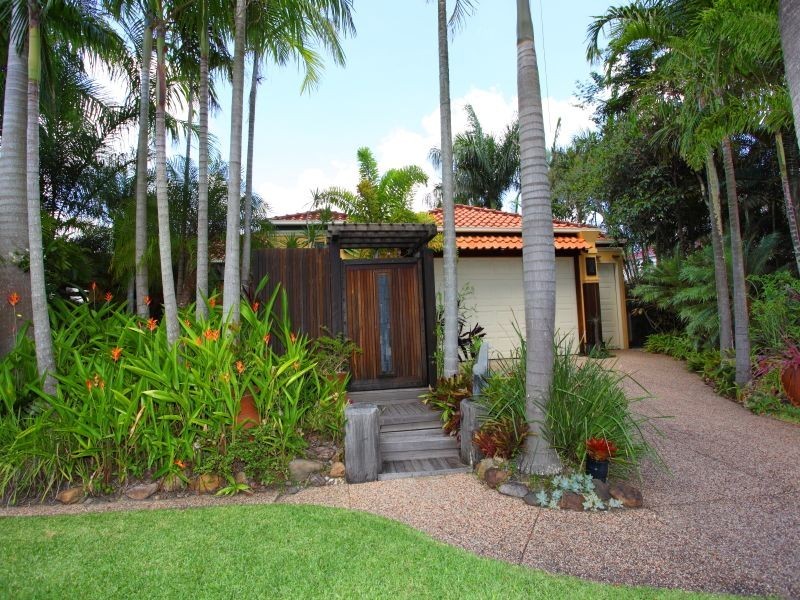 4 Watergum Place, Twin Waters QLD 4564