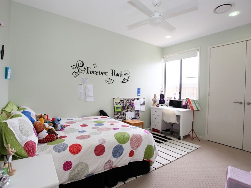 12 Waterfront Court, Twin Waters QLD 4564