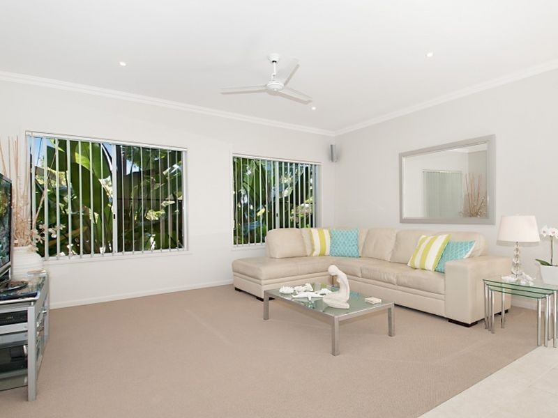 12 Parsons Bank Drive, Twin Waters QLD 4564