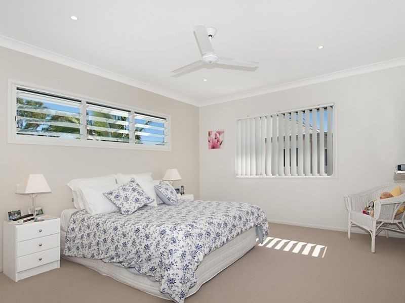 12 Parsons Bank Drive, Twin Waters QLD 4564