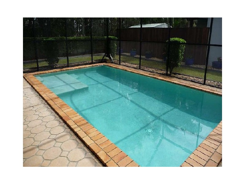 32 Wattlebird Drive, Twin Waters QLD 4564