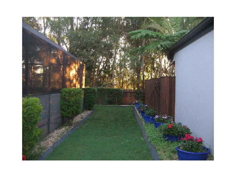 32 Wattlebird Drive, Twin Waters QLD 4564