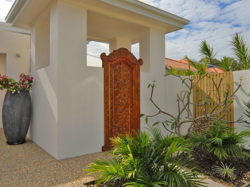 73 Prestwick Drive, Twin Waters QLD 4564