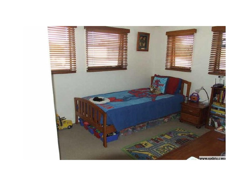 1/2 Suzanne Close, Mudjimba QLD 4564