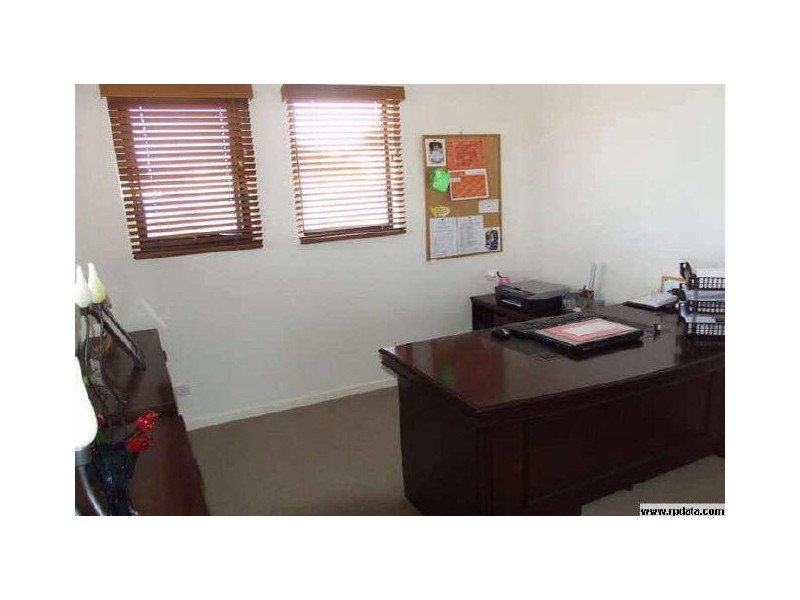 1/2 Suzanne Close, Mudjimba QLD 4564
