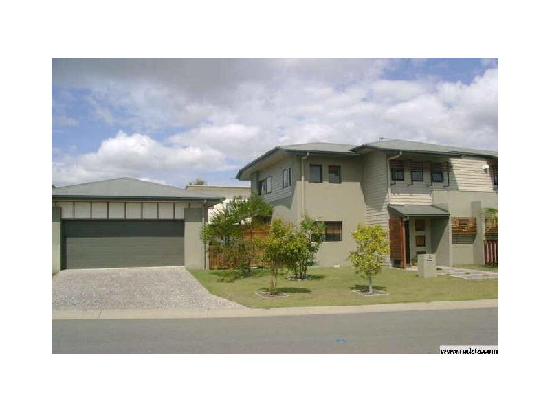 1/2 Suzanne Close, Mudjimba QLD 4564