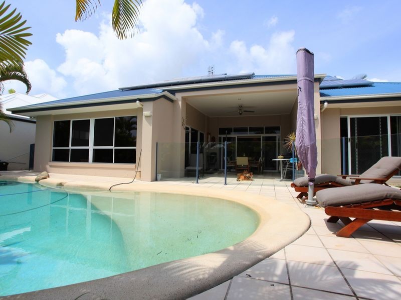 50 Prestwick Drive, Twin Waters QLD 4564