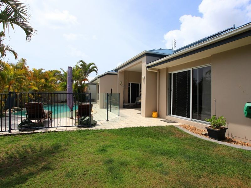 50 Prestwick Drive, Twin Waters QLD 4564