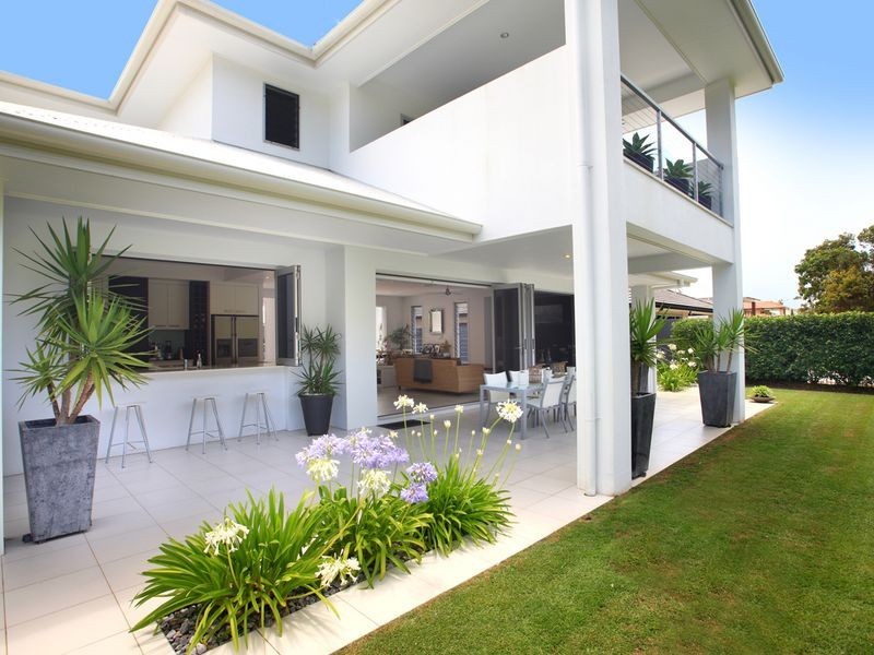 17 Hetherington Drive, Twin Waters QLD 4564