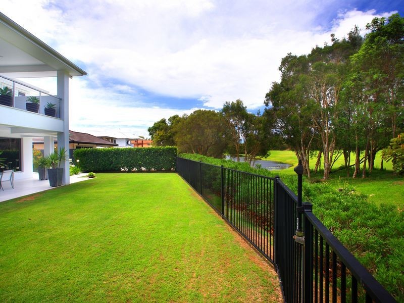 17 Hetherington Drive, Twin Waters QLD 4564