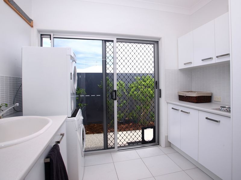 17 Hetherington Drive, Twin Waters QLD 4564
