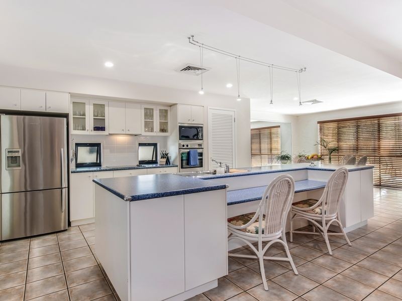 1 Tralee Place, Twin Waters QLD 4564