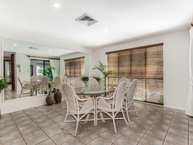 1 Tralee Place, Twin Waters QLD 4564