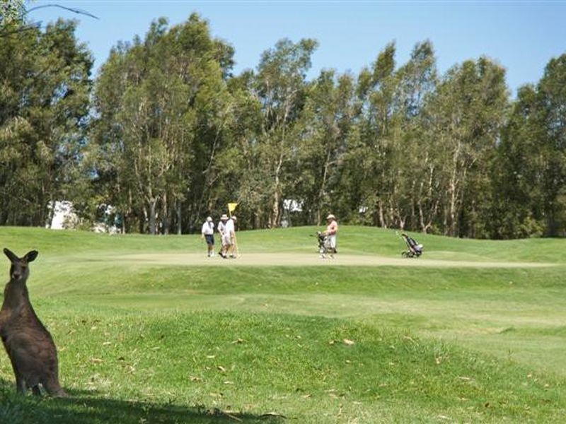 1 Tralee Place, Twin Waters QLD 4564