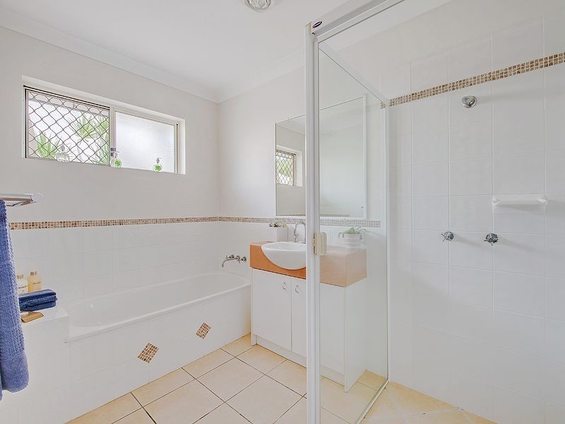 4 Tassel Place, Twin Waters QLD 4564