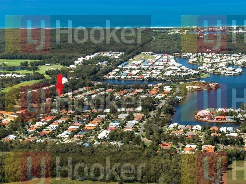 5 Cooloola Place, Twin Waters QLD 4564