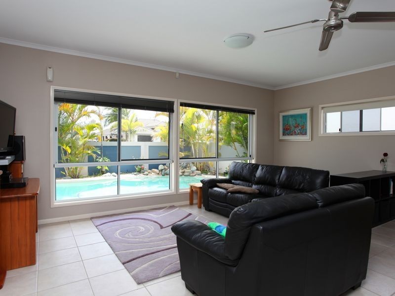 50 Prestwick Drive, Twin Waters QLD 4564