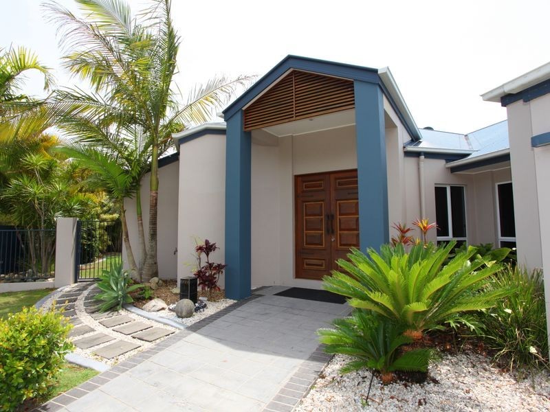 50 Prestwick Drive, Twin Waters QLD 4564