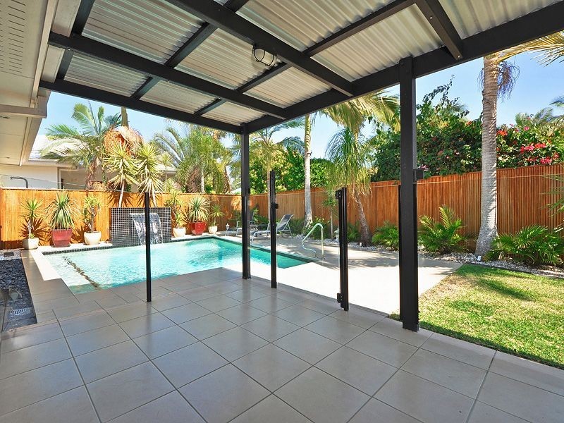 4 Hetherington Drive, Twin Waters QLD 4564