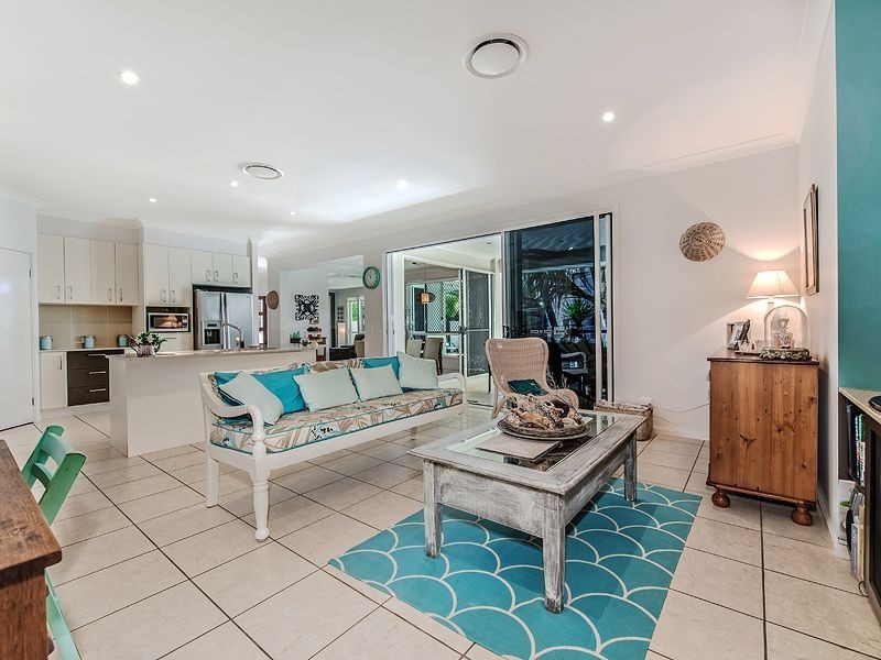 6 Seahorse Drive, Twin Waters QLD 4564