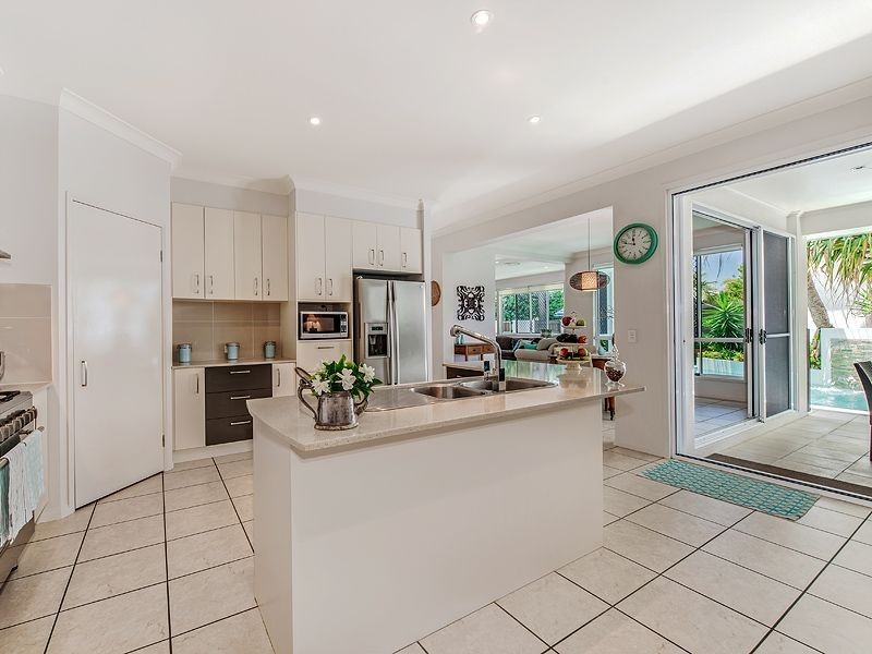 6 Seahorse Drive, Twin Waters QLD 4564