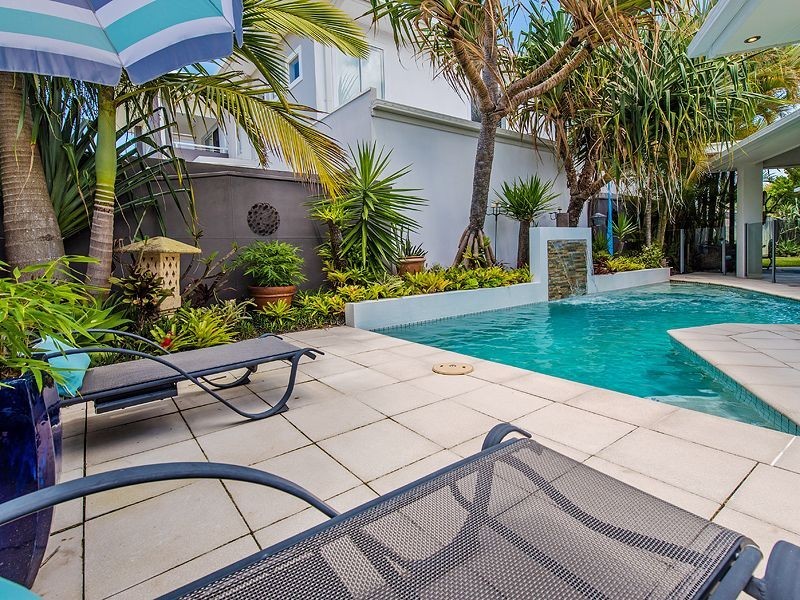 6 Seahorse Drive, Twin Waters QLD 4564