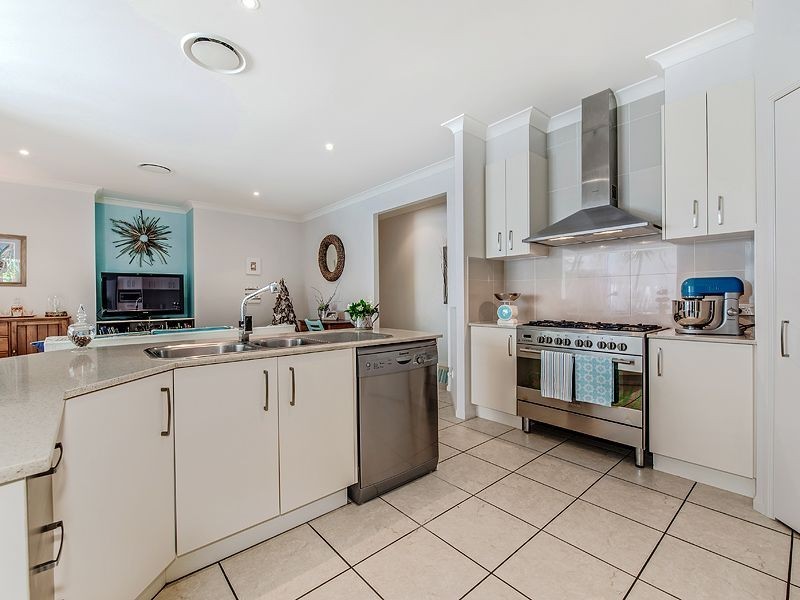 6 Seahorse Drive, Twin Waters QLD 4564