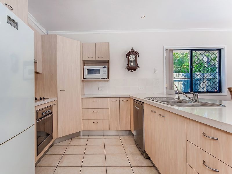 24 Wattlebird Drive, Twin Waters QLD 4564