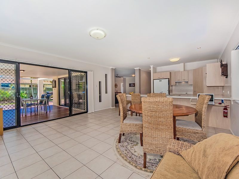 24 Wattlebird Drive, Twin Waters QLD 4564