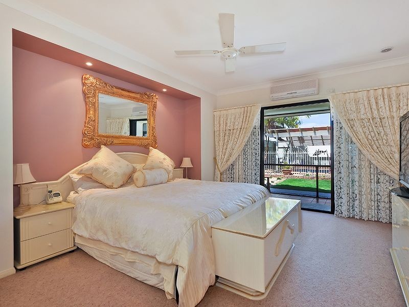 4 Mainsail Place, Twin Waters QLD 4564