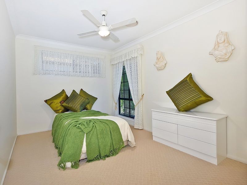 4 Mainsail Place, Twin Waters QLD 4564