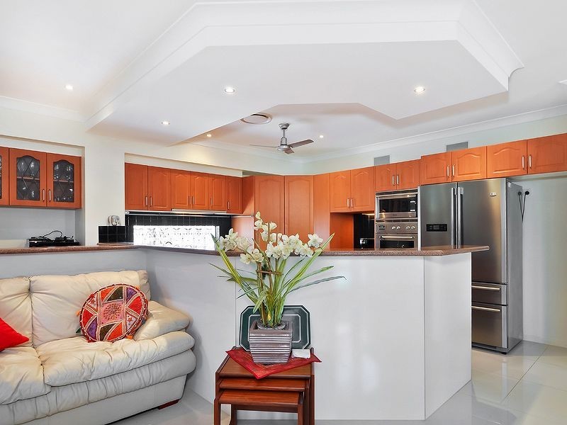 4 Mainsail Place, Twin Waters QLD 4564