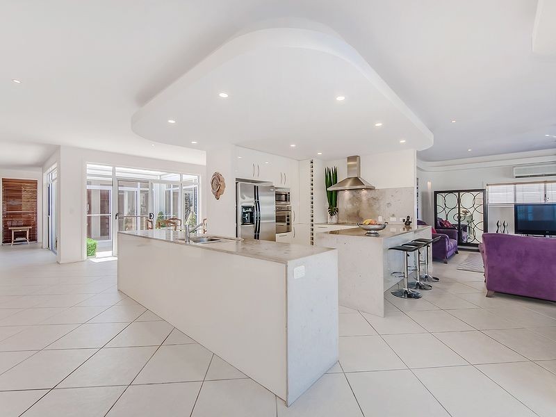 4 Mizzen Place, Twin Waters QLD 4564