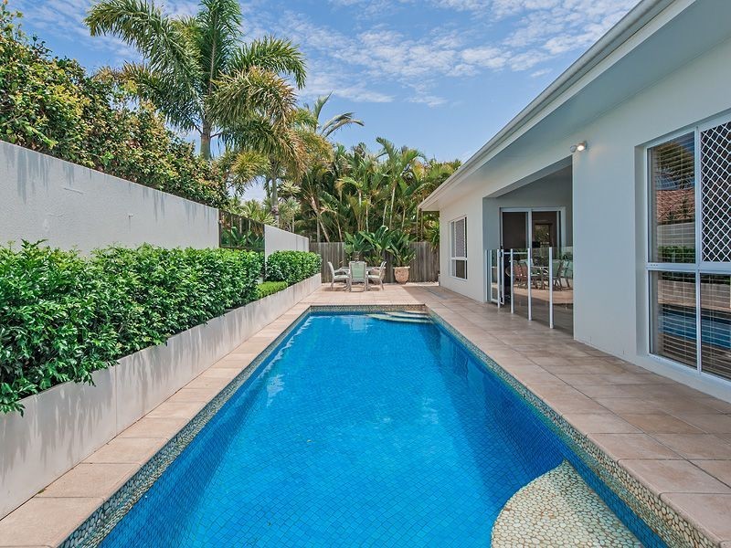 4 Mizzen Place, Twin Waters QLD 4564