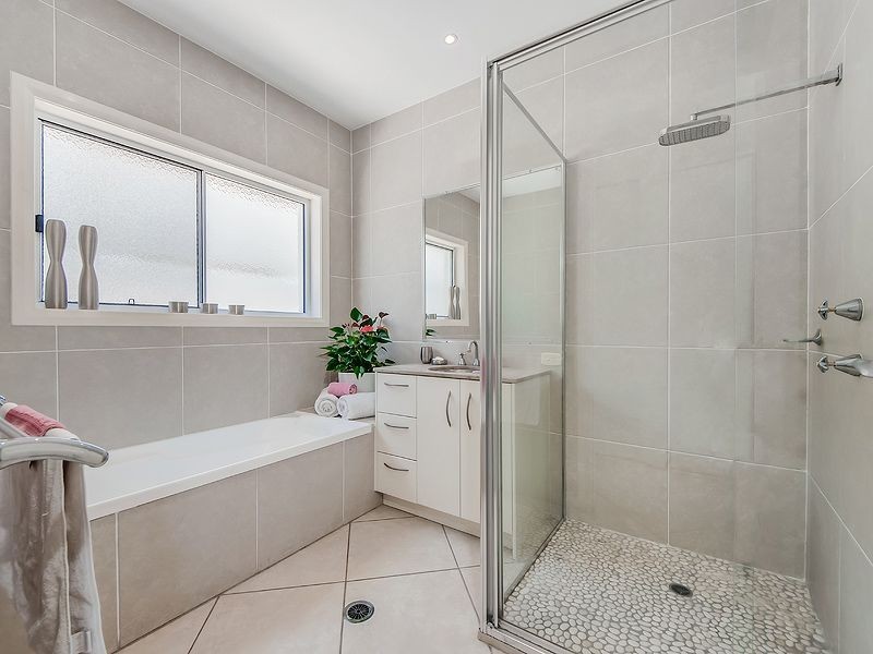 4 Mizzen Place, Twin Waters QLD 4564