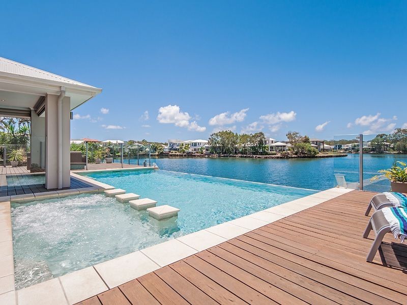 5 Waterfront Court, Twin Waters QLD 4564